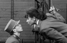 Κριτική για την ταινία «Ο άνθρωπος που έβλεπε τα τρένα να περνούν» σε σκηνοθεσία και σενάριο Γίρι Μένζελ