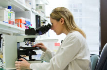 Το Tecovirimat ως θεραπεία για την ευλογιά των πιθήκων