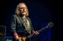 Ο κιθαρίστας των Teenage Head, Gord Lewis