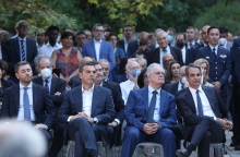 Αντισύριζα και Αντιμητσοτακικό μέτωπο