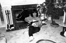 Joe Lynn Turner: Η εμφάνιση του rock τραγουδιστή χωρίς περούκα μετά από 57 χρόνια, το μήνυμα για το bullying που δέχθηκε και τα μηνύματα συμπαράστασης στα social media.