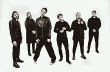 Οι Editors κυκλοφόρησαν το νέο τους single «Vibe» από το καινούργιο τους άλμπουμ «EBM» που κυκλοφορεί στις 23 Σεπτεμβρίου