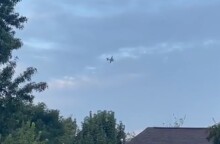 Πιλότος απειλεί να ρίξει μικρό αεροσκάφος σε ένα κατάστημα