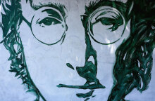 Τοιχογραφία με τον Τζον Λένον