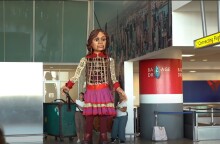 Η μαριονέτα Αμάλ στη Νέα Υόρκη