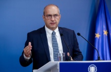 Ο κυβερνητικός εκπρόσωπος, Γιάννης Οικονόμου