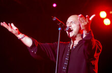 Queensrÿche: Η πρώτη τους συναυλία στην Ελλάδα, στο Θέατρο Λυκαβηττού, τον Ιούνιο του 2003, μέσα από σπάνιες φωτογραφίες του Χρήστου Κισατζεκιάν. 