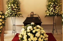 Κηδεία Μάρθας Καραγιάννη: Το φέρετρο της ηθοποιού