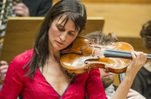 H Viktoria Mullova έρχεται στο Μέγαρο Μουσικής Αθηνών