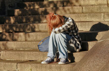 Κορίτσι κλαίει