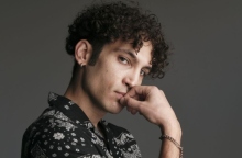 Ο Ορέστης Χαλκιάς υποδύεται τον Αντώνη στο Maestro