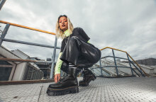 Κοπέλα με μποτάκια DrMartens Quad Neoteric