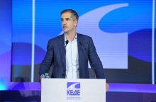 Ο Κώστας Μπακογιάννης τόνισε την ανάγκη να αποκτήσουν οι δήμοι μεγαλύτερο βαθμό  αυτονομίας στην παρέμβασή του στο Ετήσιο Τακτικό Συνέδριο της ΚΕΔΕ, στον Βόλο.