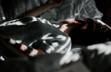 Γυναίκα βρήκε βίντεο βιασμού της στα εισερχόμενα του συντρόφου της: Την κακοποιούσε όσο κοιμόταν - Θα καταδικαστεί ως σοβαρός σεξουαλικός δράστης.