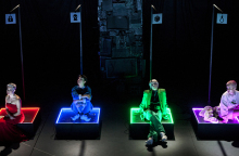 Από την παράσταση «Δεν είναι παιχνίδι» από την Θεατρική Ομάδα Ανδρομέδα