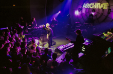 Η πρώτη συναυλία των Archive στην Ελλάδα, τον Νοέμβριο του 2002, στην Αθήνα, μέσα από σπάνιες φωτογραφίες του Χρήστου Κισατζεκιάν.