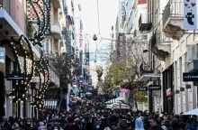 Ανοιχτά θα είναι την Κυριακή 27 Νοεμβρίου τα εμπορικά καταστήματα της χώρας - Ποιες ώρες θα λειτουργήσουν, τι θα ισχύσει για σούπερ μάρκετ και Cyber Monday.