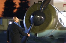 Ο πόλεμος στην Ουκρανία, τα σενάρια για μία πιθανή ήττα της Ρωσίας, η στρατηγική του Βλαντιμίρ Πούτιν και οι επιπτώσεις για τον κόσμο.