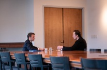 Εμανουέλ Μακρόν - Έλον Μασκ: Ελευθερία λόγου και ευρωπαϊκοί κανονισμοί στο επίκεντρο της συνάντησης του προέδρου της Γαλλίας με τον νέο ιδιοκτήτη του Twitter. 