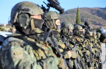 Τραυματίστηκε θανάσιμα από όπλο 19χρονος σμηνίτης στο Άκτιο το πρωί του Σαββάτου, 3 Δεκεμβρίου - Οι πρώτες πληροφορίες από το Γενικό Επιτελείο Αεροπορίας.