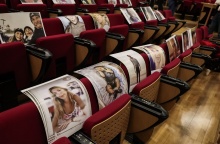 Φωτογραφίες των θυμάτων από τη φωτιά στο Μάτι στα έδρανα του δικαστηρίου