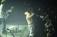 Ανταπόκριση από τη συναυλία των Shame στην Αθήνα, στο Fuzz Live Music Club