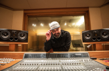 Επίσκεψη στο Lizard Sound Studio: Ο παραγωγός, μηχανικός ήχου, front of house ηχολήπτης, Δημήτρης Καρπούζας, μιλά για τη διαδικασία ηχογράφησης, την παραγωγή και την ολοκλήρωση ενός άλμπουμ.