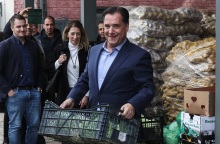 Χίλιοι κωδικοί επιπλέον θα προστεθούν στο καλάθι του Άη Βασίλη, γνωστοποίησε ο Άδωνις Γεωργιάδης - Τι δήλωσε ο υπουργός Ανάπτυξης από την αγορά του Ρέντη.