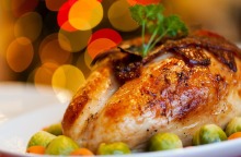Γαλοπούλα σερβιρισμένη στο χριστουγεννιάτικο τραπέζι