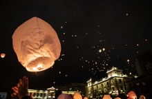 Νύχτα των Ευχών - Παραμονή Χριστουγέννων στην πλατεία Κοτζιά