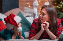 Γιατί τα παιδιά δεν πρέπει να κάνουν επανάληψη μαθημάτων στις διακοπές των Χριστουγέννων.