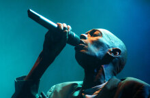 Η συναυλία των Faithless στην Αθήνα, τον Ιούνιο του 2002, στο Electron Festival, στην Τεχνόπολη, μέσα από σπάνιες φωτογραφίες του Χρήστου Κισατζεκιάν.