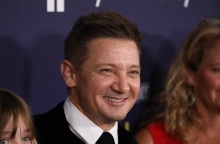 Τζέρεμι Ρένερ