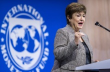 Η επικεφαλής του Διεθνούς Νομισματικού Ταμείου, Κρισταλίνα Γκεοργκίεβα, εκτιμά πως το 2023 θα σημαδευτεί από αναταραχή σε παγκόσμια κλίμακα.