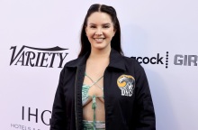 Λάνα Ντελ Ρέι: Η Αμερικανίδα τραγουδίστρια δημοσίευσε τόπλες φωτογραφία για τη νέα δισκογραφική δουλειά της - Γιατί καθυστερεί η κυκλοφορία του άλμπουμ.