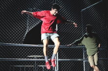 «Το ξύπνημα της άνοιξης» στην εφηβική σκηνή του Εθνικού Θεάτρου σε σκηνοθεσία Γιάννη Καραούλη