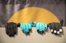 Το έργο της Hannah Toticki "Career Cabaret"