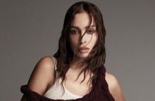 Η Ελένη Φουρέιρα φωτογραφίζεται σε προχωρημένη εγκυμοσύνη και μιλά για τις δυσκολίες που αντιμετώπισε στην προσπάθειά της να γίνει μητέρα.