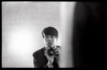 Το νέο φωτογραφικό λεύκωμα «1964: Eyes of the Storm» του Paul McCartney με 275 φωτογραφίες που τράβηξε αποτυπώνοντας το φαινόμενο της Beatlemania και η έκθεση που θα παρουσιαστεί στο Λονδίνο.