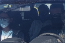 Κολωνός: Απεργία πείνας ξεκίνησε η μητέρα της 12χρονης - Οι αιχμές για την Αστυνομία και οι δηλώσεις της μέσα από τη φυλακή. 