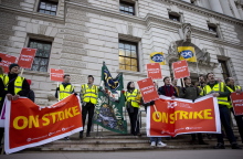 Μισό εκατομμύριο Βρετανοί εκπαιδευτικοί και δημόσιοι υπάλληλοι απεργούν σήμερα - Η μεγαλύτερη εδώ και χρόνια απεργιακή κινητοποίηση