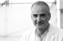 Συνέντευξη: Ο σκηνοθέτης Ολιβιέ Ασαγιάς, μιλάει με για το σινεμά, τα φιλμ του, την επιτυχία της σειράς «Irma Vep», και τις πρωταγωνίστριες των ταινιών του.