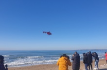 Στιγμιότυπο από τις έρευνες στην Ανδραβίδα για τον νεκρό σμηναγό