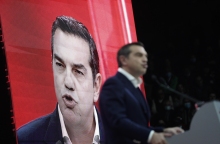 Ο Μάνος Βουλαρίνος σχολιάζει την αντιπολιτευτική στάση του ΣΥΡΙΖΑ και του Αλέξη Τσίπρα ενόψει των εκλογών.