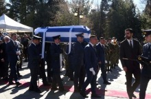 Κηδεία πιλότου Ευστάθιου Τσιτλακίδη στο Νευροκόπι - Η πομπή με το φέρετρο