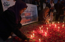 Σεισμός στην Τουρκία: Νεκροί και τραυματίες μετά τα 7,8 Ρίχτερ - Διασώστες αναζητούν εγκλωβισμένους στα ερείπια - Οι εικόνες των φωτογραφικών πρακτορείων.