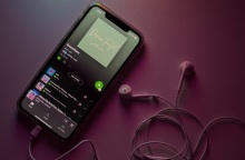 Το Spotify γίνεται η πρώτη μουσική πλατφόρμα streaming που ξεπερνά τα 200 εκατομμύρια συνδρομητές - Η εταιρεία ανακοίνωσε πως απολύει το 6% του προσωπικού της.