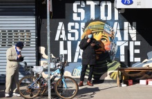«Stop Asian Hate»: Τι έχει αλλάξει από την εποχή του «κίτρινου κινδύνου»;