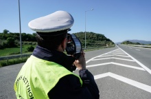 Τροχαία και έλεγχος με ραντάρ σε δρόμο