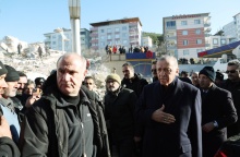 Ο Τούρκος πρόεδρος, Ρετζέπ Ταγίπ Ερντογάν, σε επίσκεψή του στις πληγείσες περιοχές